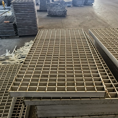 平臺(tái)鋼格柵板確保安全從腳下開始