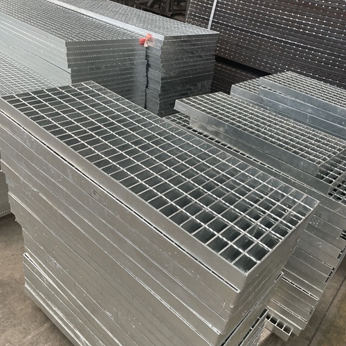 鋼格板在工業(yè)平臺(tái)中的應(yīng)用優(yōu)勢(shì)