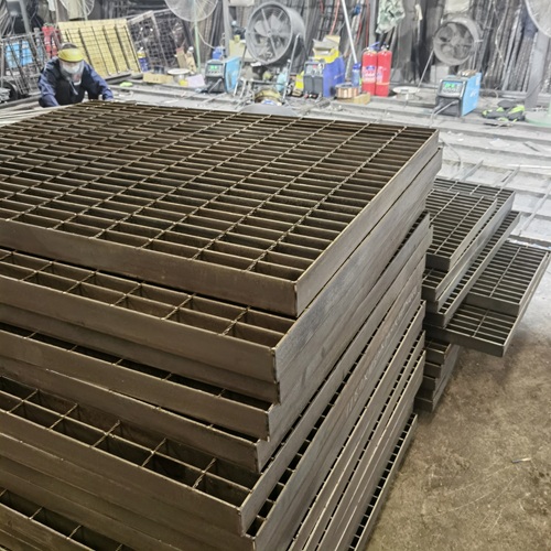 數(shù)據(jù)中心地板居然也用鋼格柵板